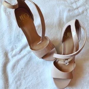 JLO JENNIFER LOPEZ idolina platform sandal